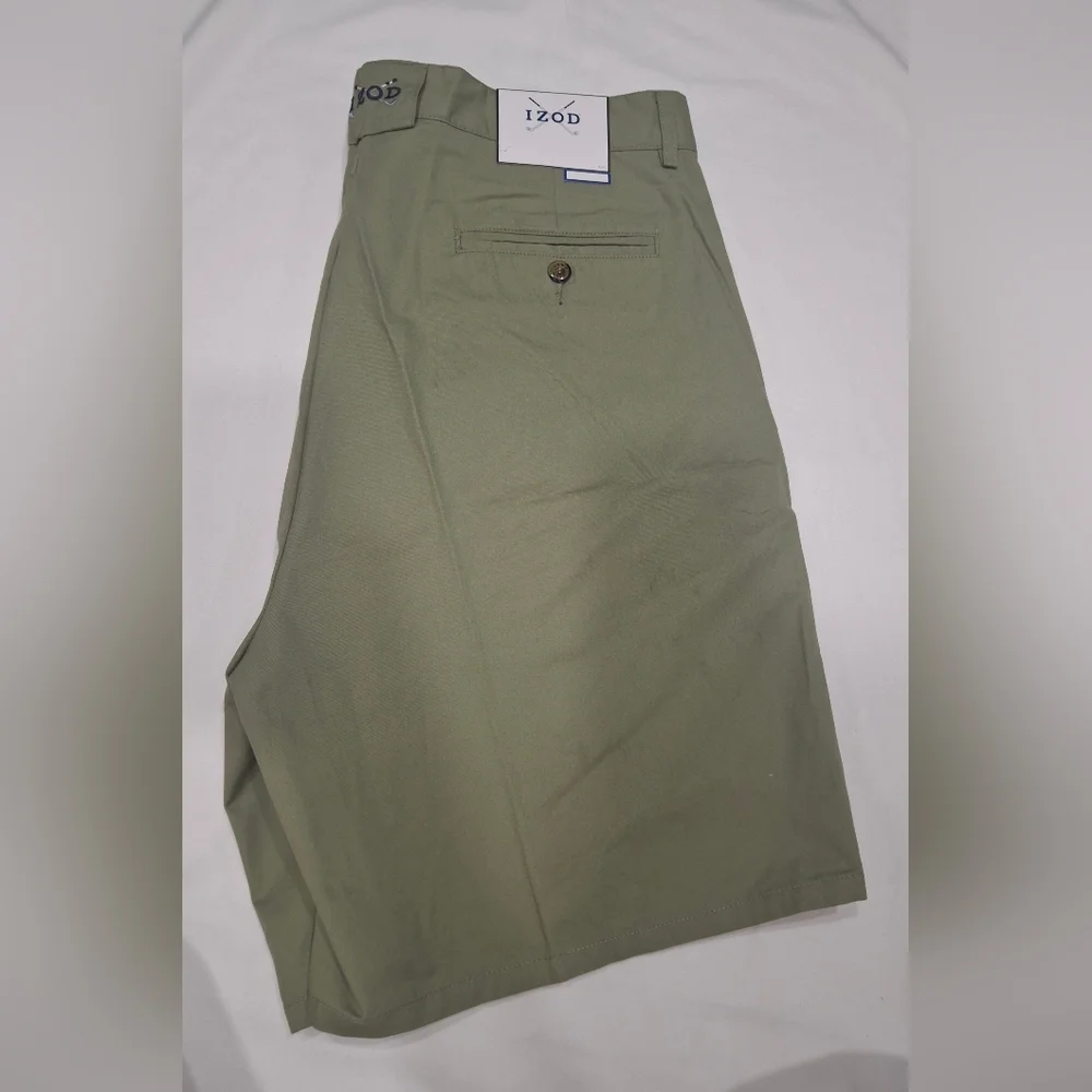 Izod Men's Khaki Shorts